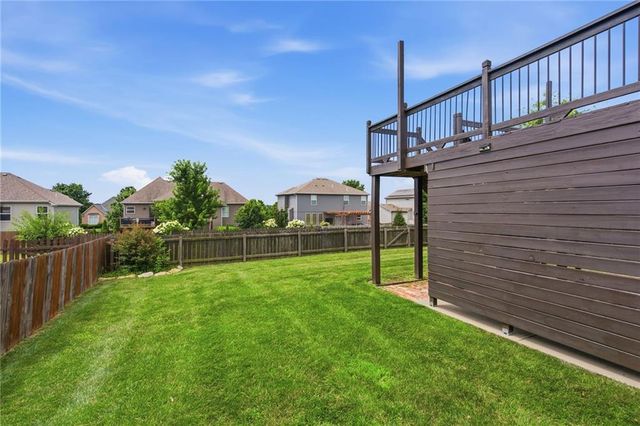 913 Coyote Drive, Raymore, MO 64083