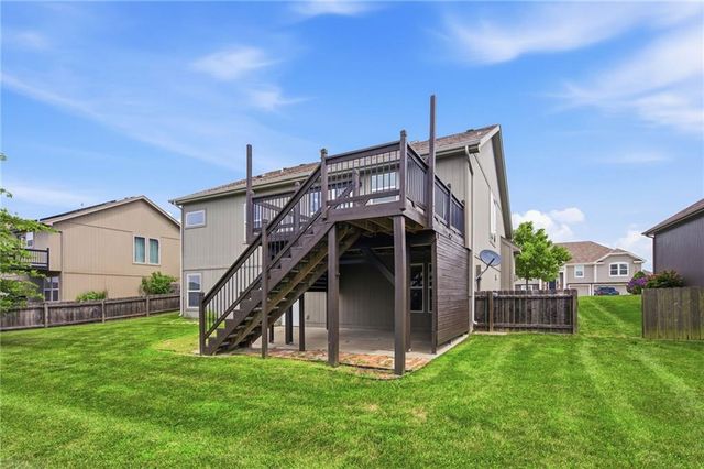 913 Coyote Drive, Raymore, MO 64083