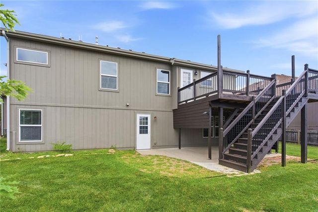 913 Coyote Drive, Raymore, MO 64083