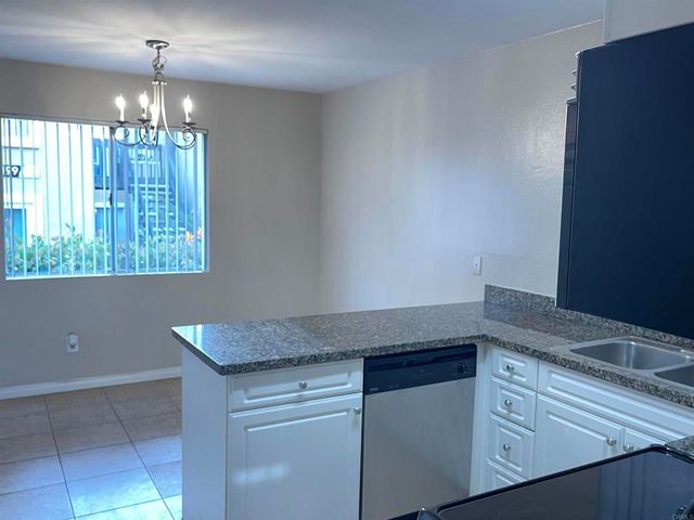 17189 W Bernardo Dr 103, San Diego, CA 92127