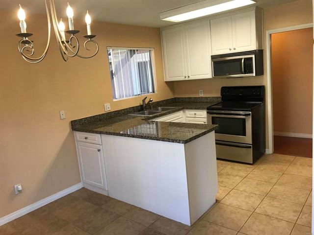 17189 W Bernardo Dr 103, San Diego, CA 92127