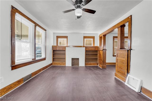 908 Dayton Street, Akron, OH 44310