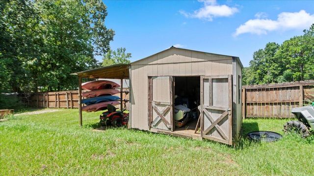 127 Hemlock Ave., Hattiesburg, MS 39402