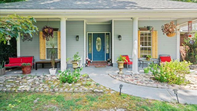127 Hemlock Ave., Hattiesburg, MS 39402