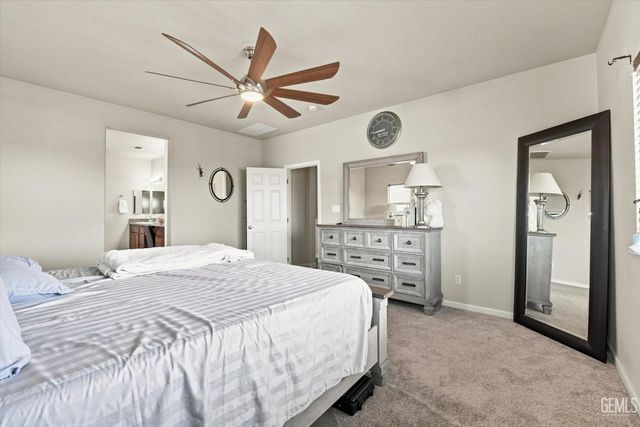 15939 La Strada Court, Bakersfield, CA 93314