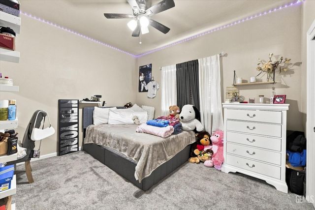 15939 La Strada Court, Bakersfield, CA 93314