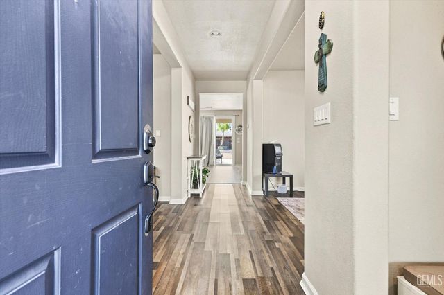 15939 La Strada Court, Bakersfield, CA 93314