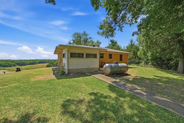 3636 State Highway 56, Bells, TX 75414