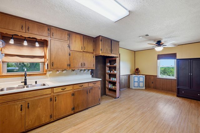 3636 State Highway 56, Bells, TX 75414