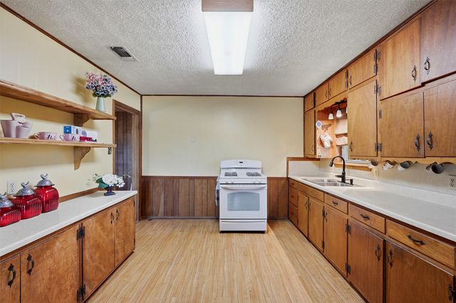 3636 State Highway 56, Bells, TX 75414