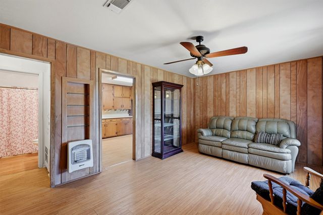 3636 State Highway 56, Bells, TX 75414