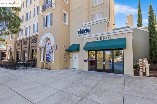 88 E 6Th St 215, Pittsburg, CA 94565