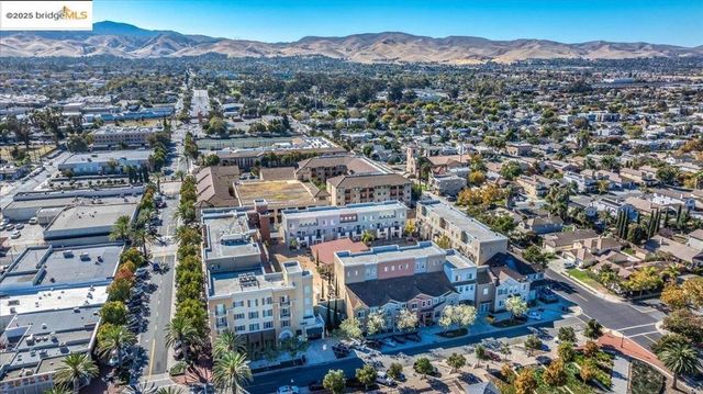 88 E 6Th St 215, Pittsburg, CA 94565