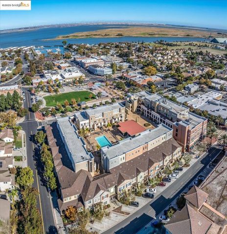 88 E 6Th St 215, Pittsburg, CA 94565