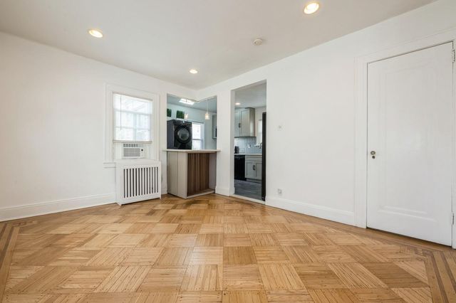 100-28 207th Street, Queens Village, NY 11429
