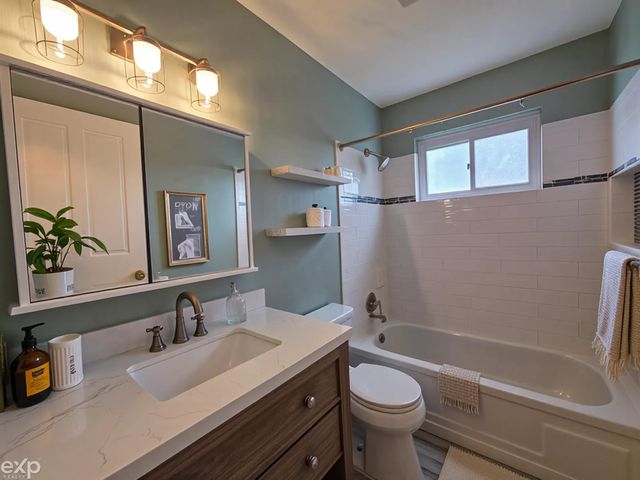 47459 Michele Court, Chesterfield Twp, MI 48047