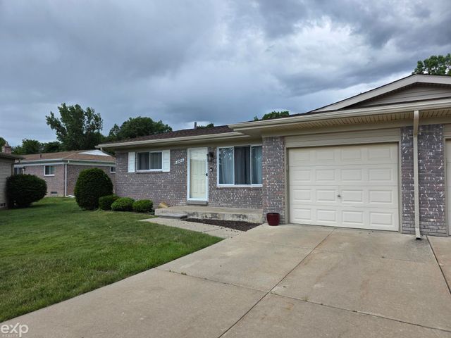 47459 Michele Court, Chesterfield Twp, MI 48047