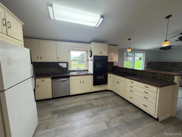 7149-7163 Burpee Road, Grand Blanc, MI 48439
