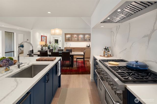 13403 NE 33rd Lane, Bellevue, WA 98005