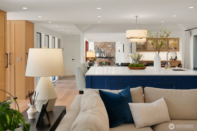 13403 NE 33rd Lane, Bellevue, WA 98005