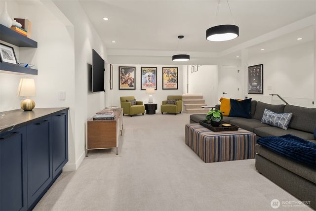 13403 NE 33rd Lane, Bellevue, WA 98005