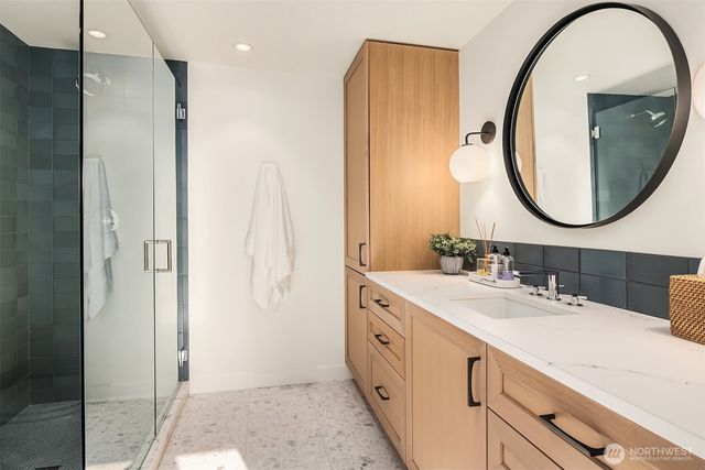 13403 NE 33rd Lane, Bellevue, WA 98005