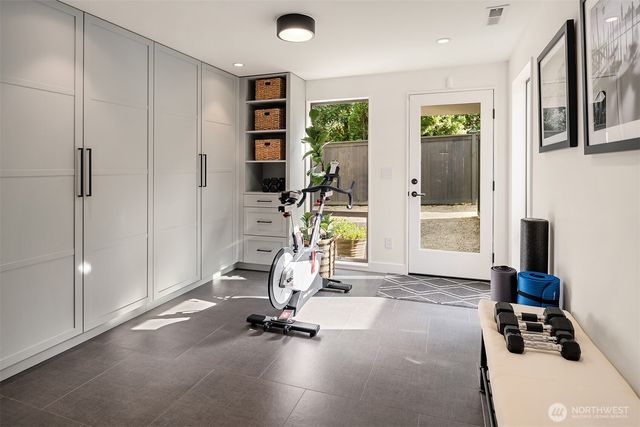 13403 NE 33rd Lane, Bellevue, WA 98005