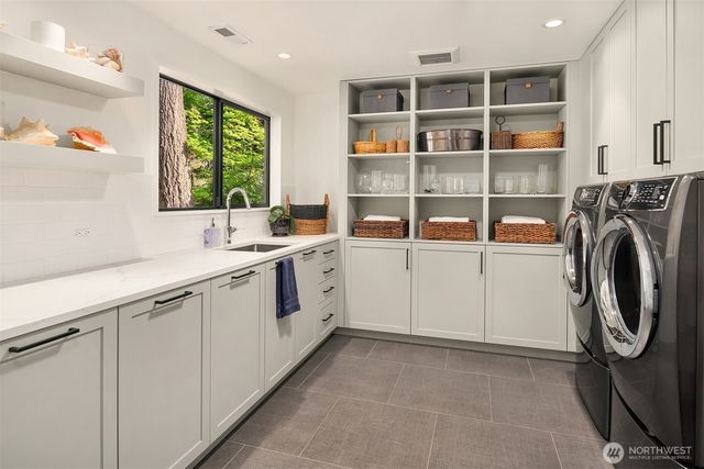 13403 NE 33rd Lane, Bellevue, WA 98005