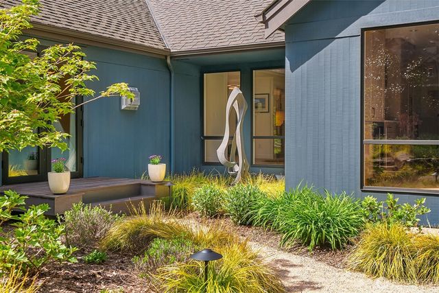 13403 NE 33rd Lane, Bellevue, WA 98005