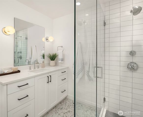 13403 NE 33rd Lane, Bellevue, WA 98005