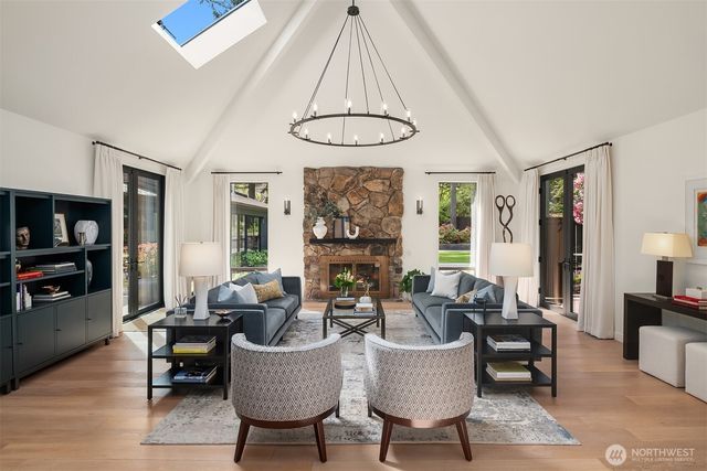 13403 NE 33rd Lane, Bellevue, WA 98005