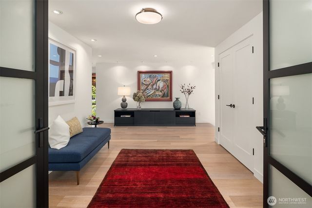 13403 NE 33rd Lane, Bellevue, WA 98005