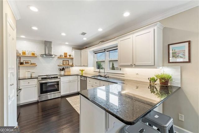 330 Devon Court, Alpharetta, GA 30004