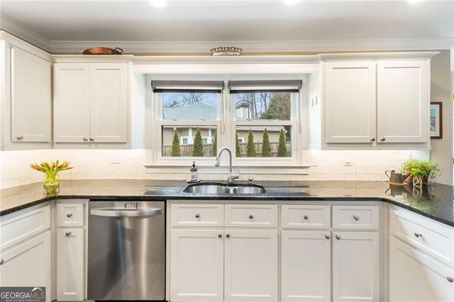 330 Devon Court, Alpharetta, GA 30004