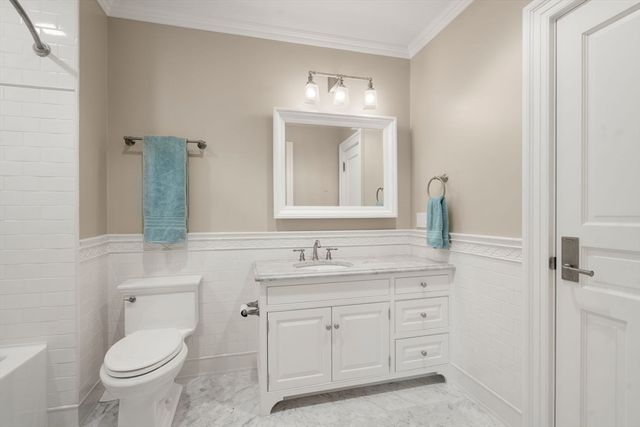 50 Oxbow Rd, Needham, MA 02492