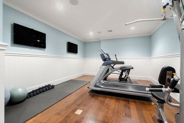 50 Oxbow Rd, Needham, MA 02492