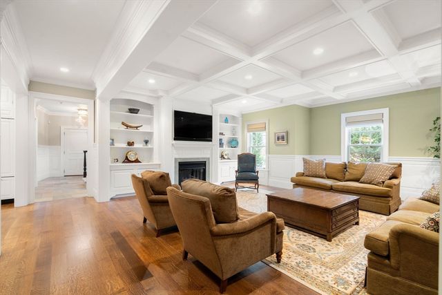 50 Oxbow Rd, Needham, MA 02492