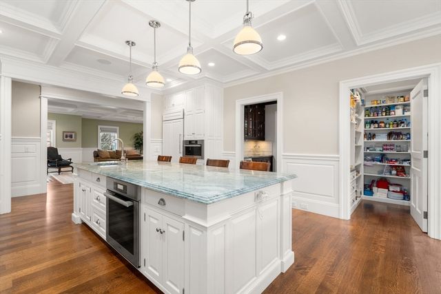 50 Oxbow Rd, Needham, MA 02492