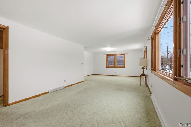 205 Broadmoor Drive, Camillus, NY 13031