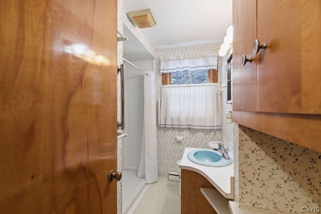 205 Broadmoor Drive, Camillus, NY 13031