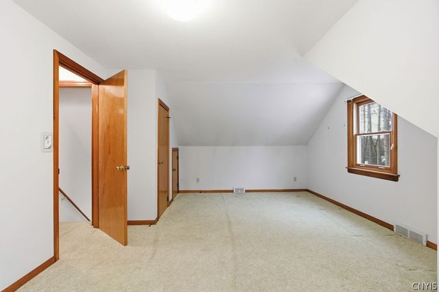 205 Broadmoor Drive, Camillus, NY 13031