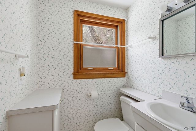 205 Broadmoor Drive, Camillus, NY 13031