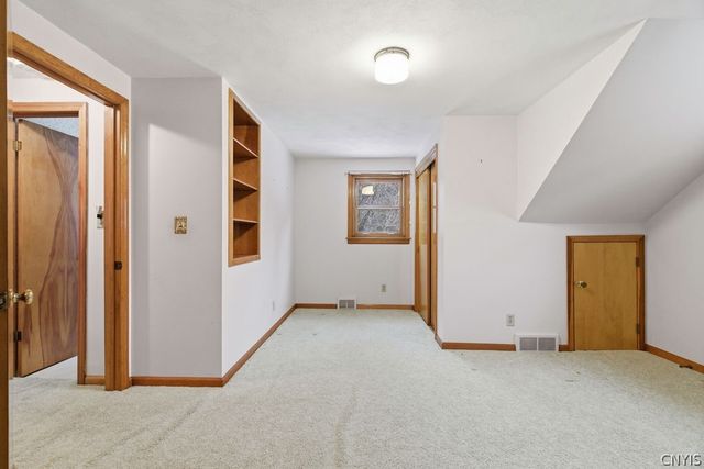 205 Broadmoor Drive, Camillus, NY 13031