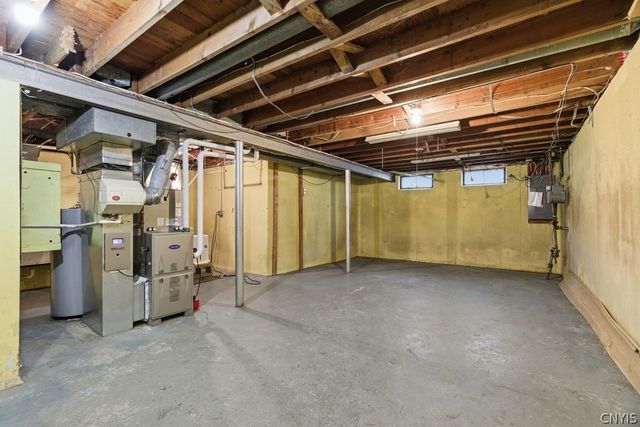 205 Broadmoor Drive, Camillus, NY 13031