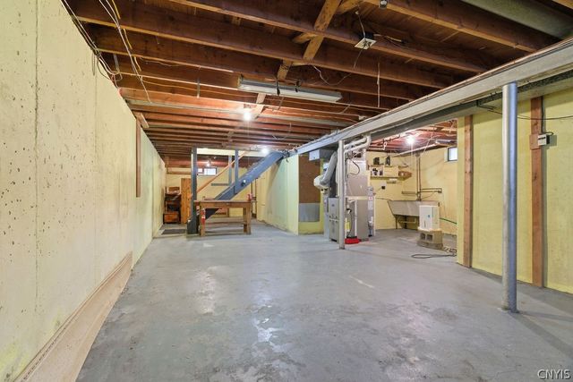 205 Broadmoor Drive, Camillus, NY 13031