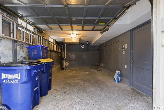 205 Broadmoor Drive, Camillus, NY 13031