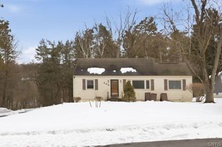 205 Broadmoor Drive, Camillus, NY 13031