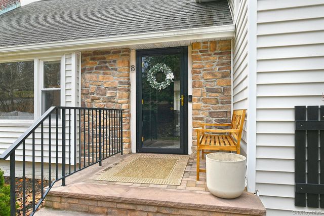 8 Sherwood Drive, Huntington, NY 11743