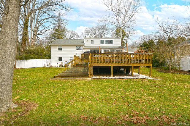 8 Sherwood Drive, Huntington, NY 11743