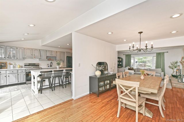 8 Sherwood Drive, Huntington, NY 11743